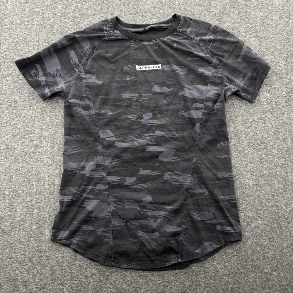 Alphalete Men’s Workout Shirt Medium Black Camo Fitted Drop Cut Stretch *Flaw